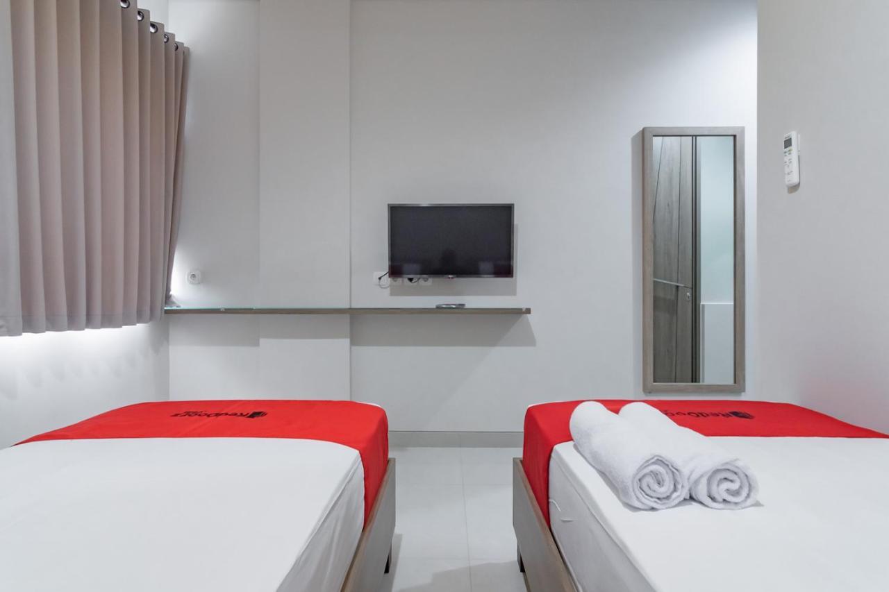 Reddoorz Plus @ Cirebon City Center Eksteriør billede