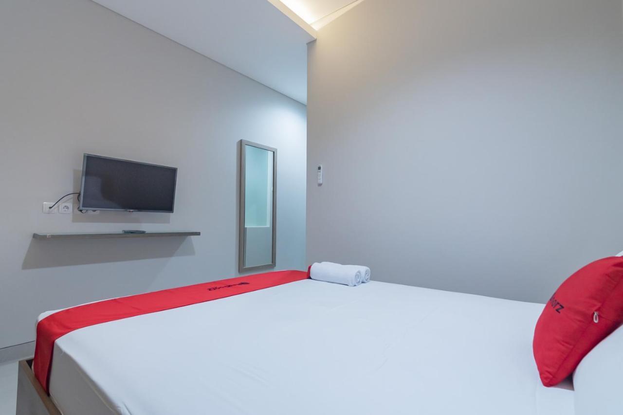 Reddoorz Plus @ Cirebon City Center Eksteriør billede